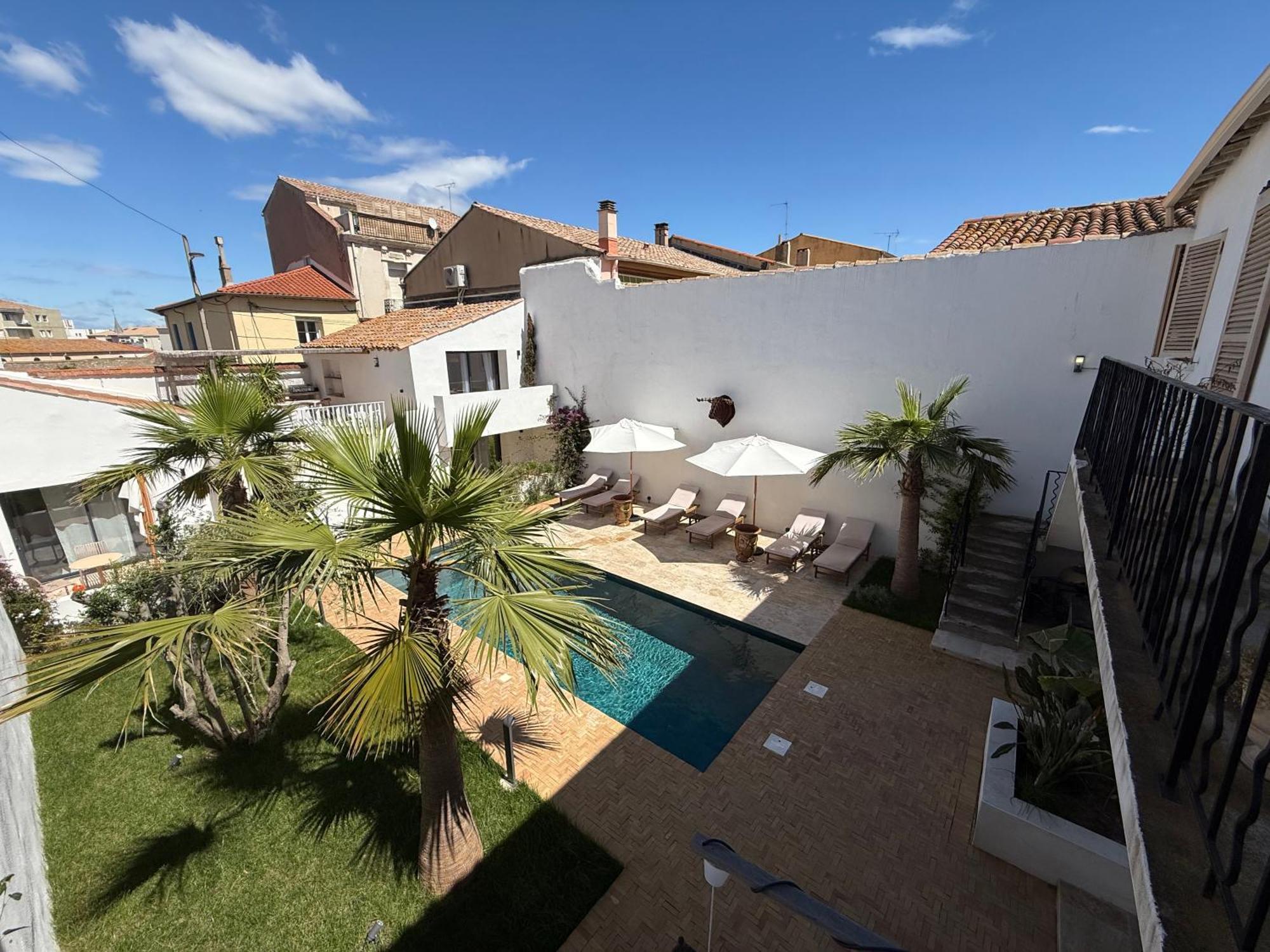 La Maison De Ville - Piscine - Spa Sete Exterior photo